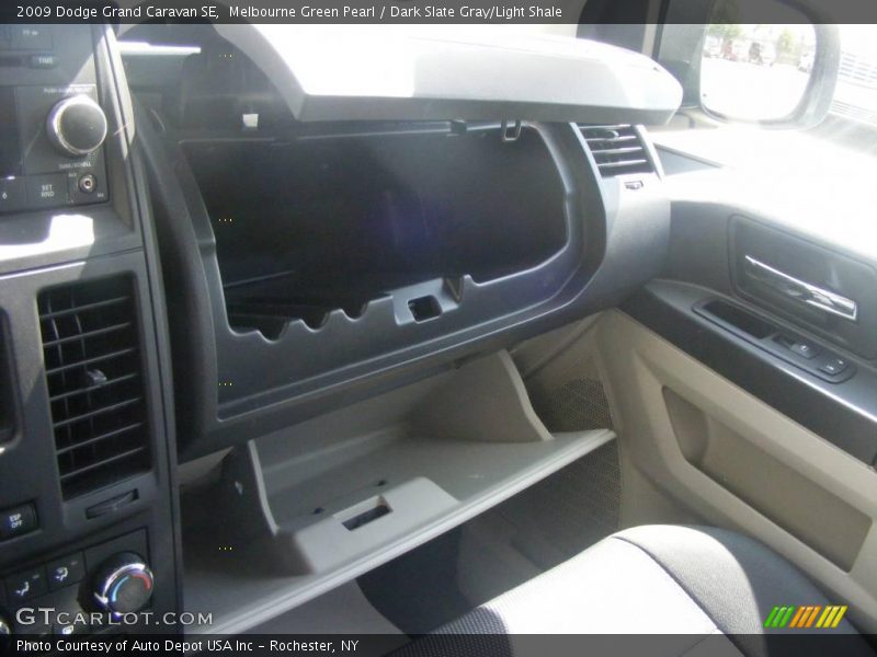 Melbourne Green Pearl / Dark Slate Gray/Light Shale 2009 Dodge Grand Caravan SE