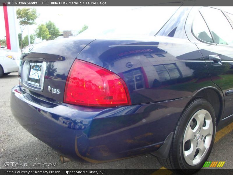 Blue Dusk Metallic / Taupe Beige 2006 Nissan Sentra 1.8 S