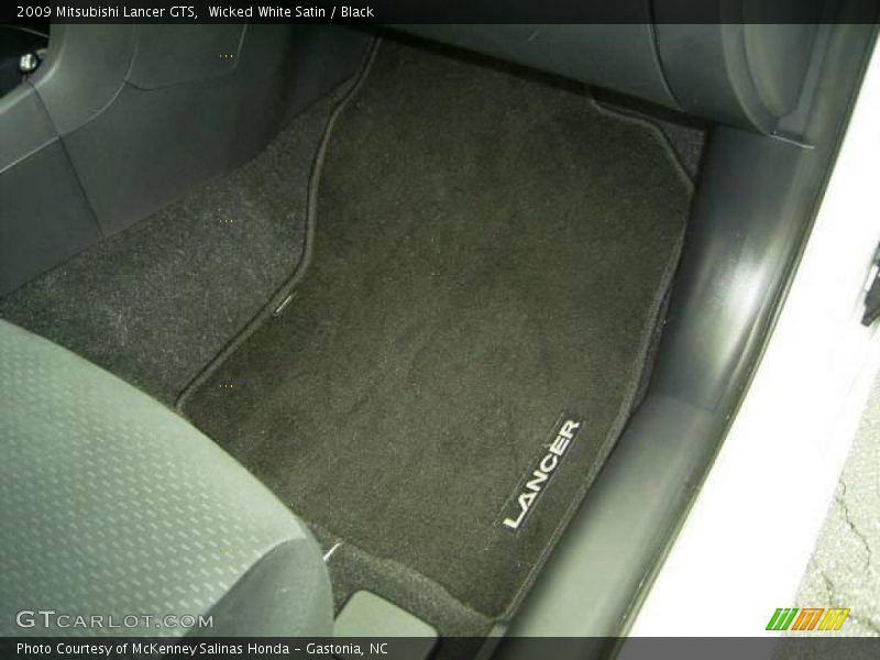 Wicked White Satin / Black 2009 Mitsubishi Lancer GTS