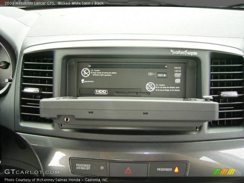 Wicked White Satin / Black 2009 Mitsubishi Lancer GTS