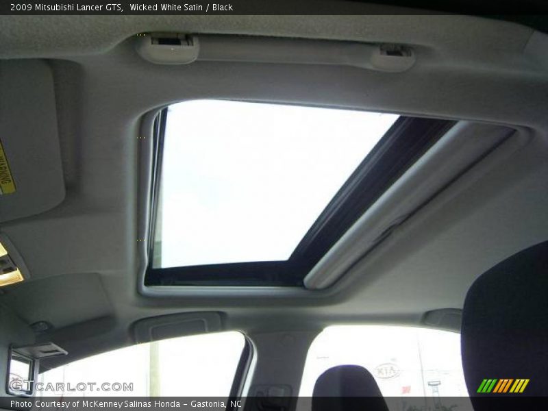 Wicked White Satin / Black 2009 Mitsubishi Lancer GTS