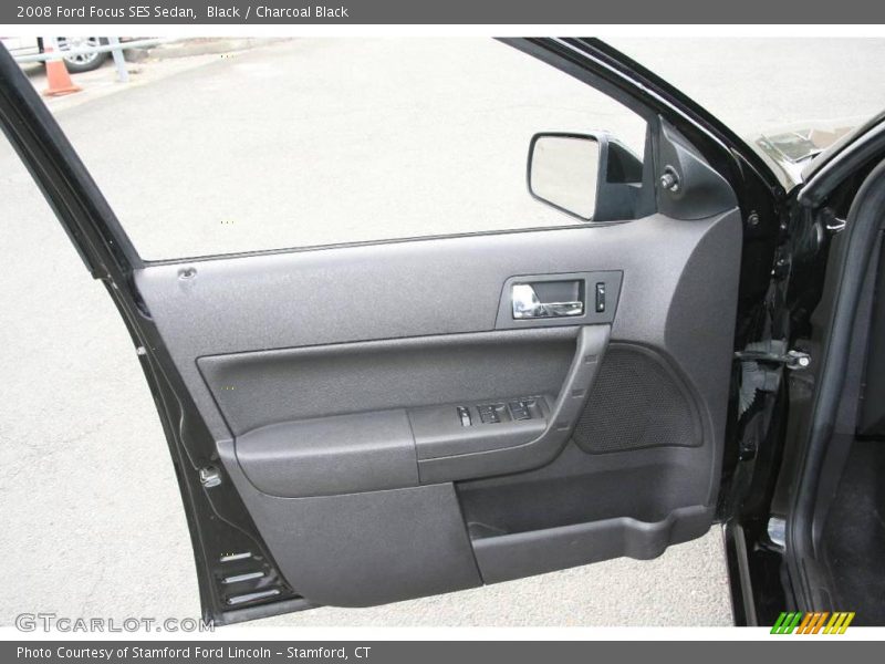 Black / Charcoal Black 2008 Ford Focus SES Sedan