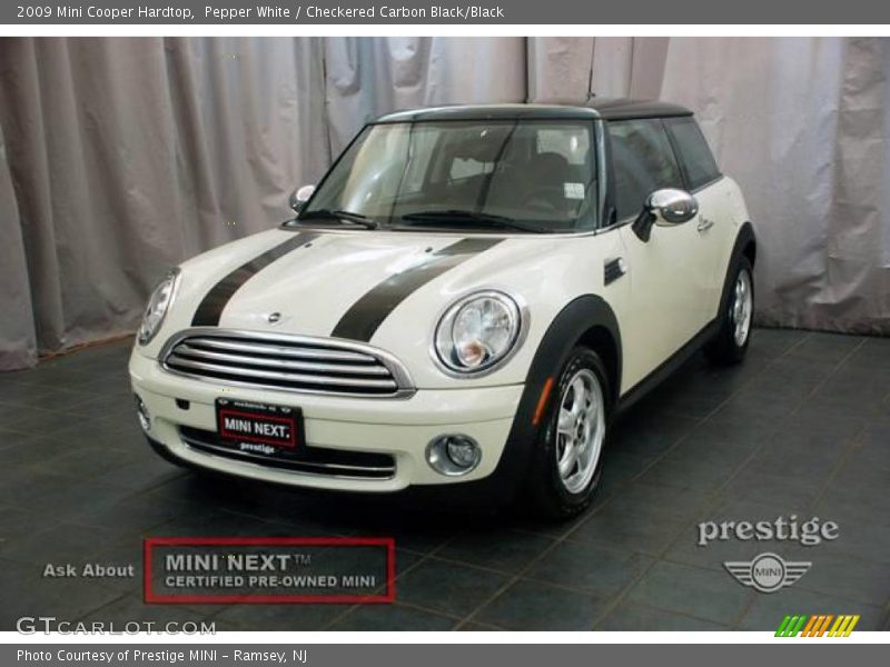 Pepper White / Checkered Carbon Black/Black 2009 Mini Cooper Hardtop