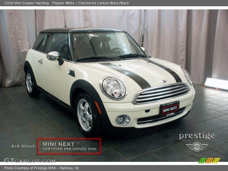 Pepper White / Checkered Carbon Black/Black 2009 Mini Cooper Hardtop