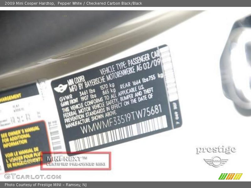 Pepper White / Checkered Carbon Black/Black 2009 Mini Cooper Hardtop