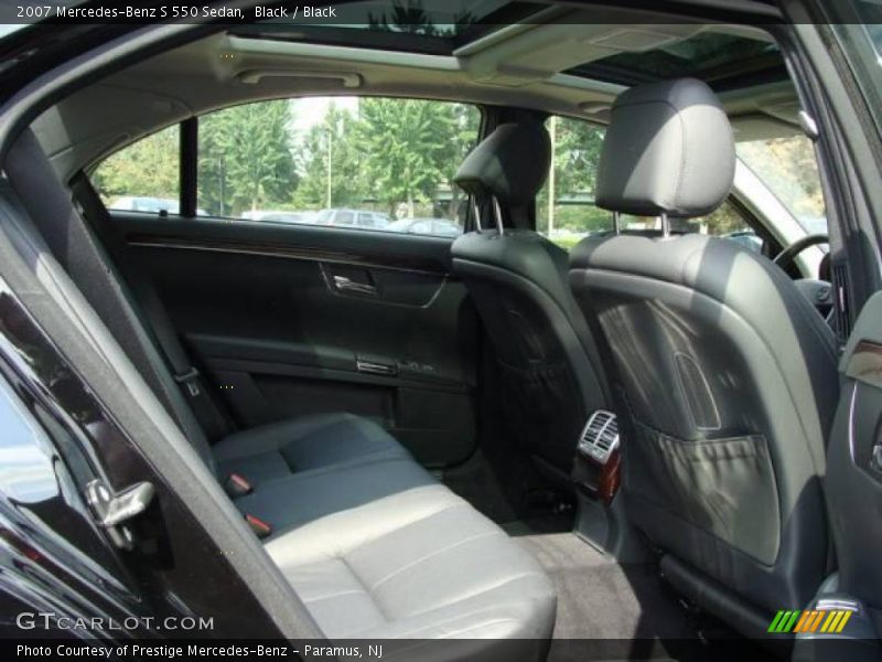 Black / Black 2007 Mercedes-Benz S 550 Sedan