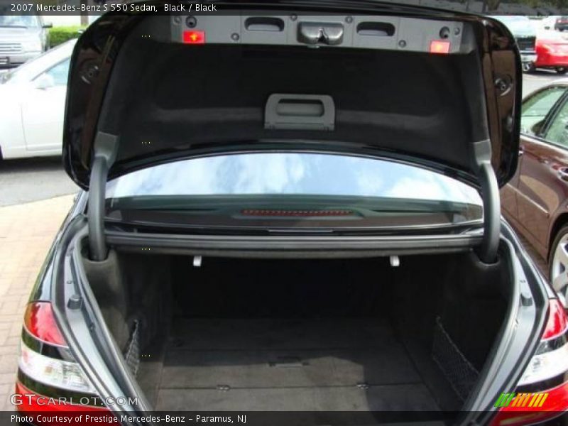 Black / Black 2007 Mercedes-Benz S 550 Sedan
