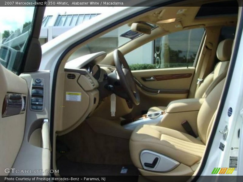 Alabaster White / Macadamia 2007 Mercedes-Benz R 350 4Matic