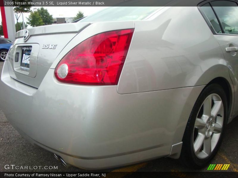 Liquid Silver Metallic / Black 2006 Nissan Maxima 3.5 SE