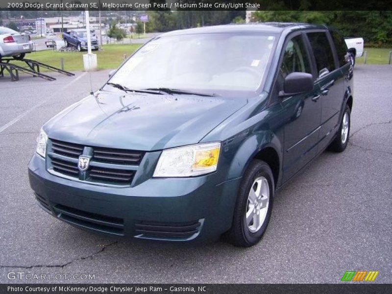 Melbourne Green Pearl / Medium Slate Gray/Light Shale 2009 Dodge Grand Caravan SE