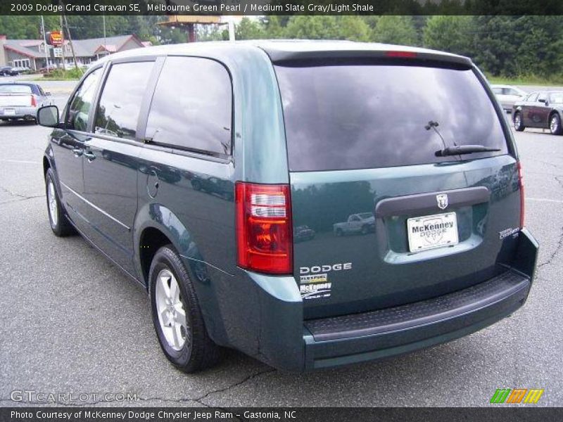 Melbourne Green Pearl / Medium Slate Gray/Light Shale 2009 Dodge Grand Caravan SE