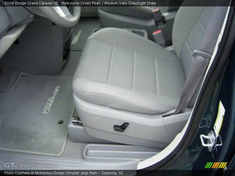 Melbourne Green Pearl / Medium Slate Gray/Light Shale 2009 Dodge Grand Caravan SE