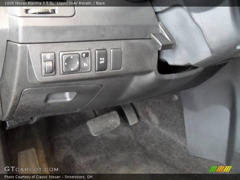 Liquid Silver Metallic / Black 2006 Nissan Maxima 3.5 SL