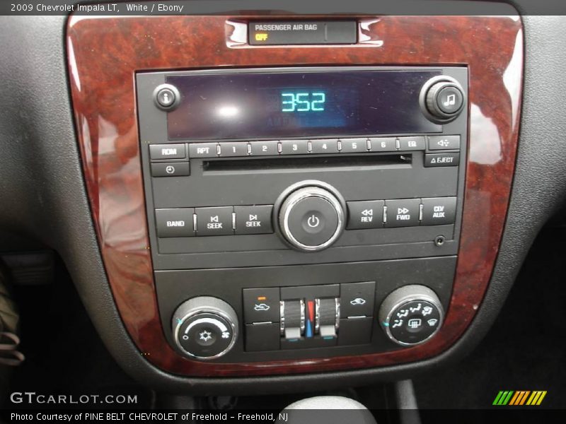 White / Ebony 2009 Chevrolet Impala LT
