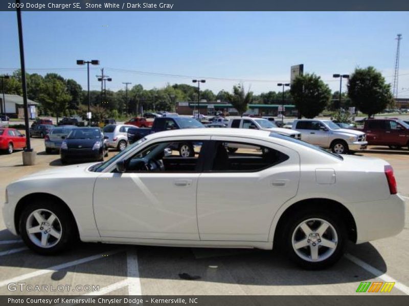 Stone White / Dark Slate Gray 2009 Dodge Charger SE