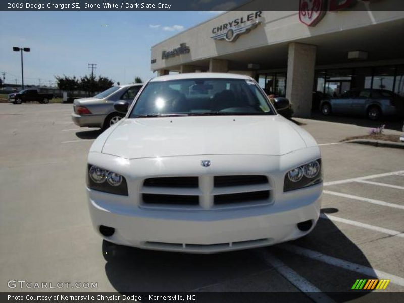 Stone White / Dark Slate Gray 2009 Dodge Charger SE