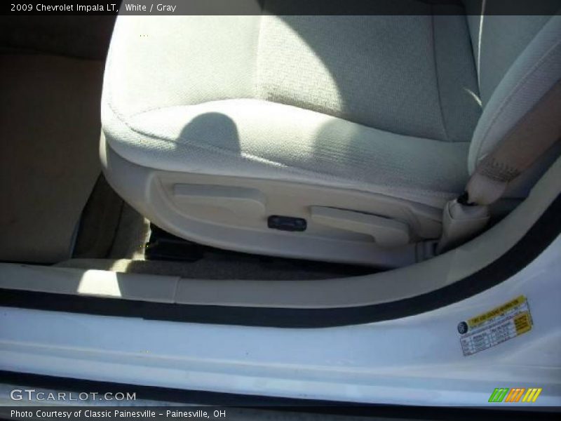 White / Gray 2009 Chevrolet Impala LT