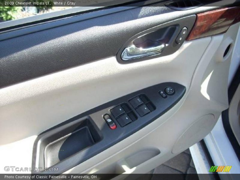 White / Gray 2009 Chevrolet Impala LT