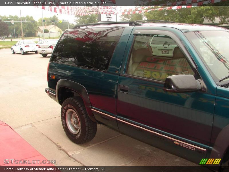 Emerald Green Metallic / Tan 1995 Chevrolet Tahoe LT 4x4