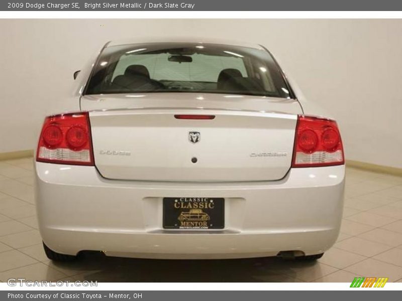 Bright Silver Metallic / Dark Slate Gray 2009 Dodge Charger SE