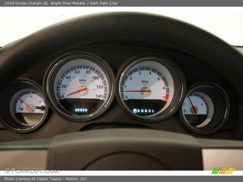 Bright Silver Metallic / Dark Slate Gray 2009 Dodge Charger SE