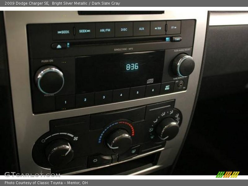 Bright Silver Metallic / Dark Slate Gray 2009 Dodge Charger SE