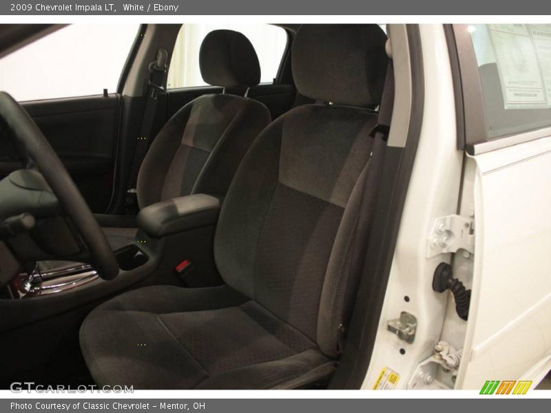 White / Ebony 2009 Chevrolet Impala LT