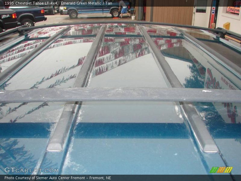 Emerald Green Metallic / Tan 1995 Chevrolet Tahoe LT 4x4