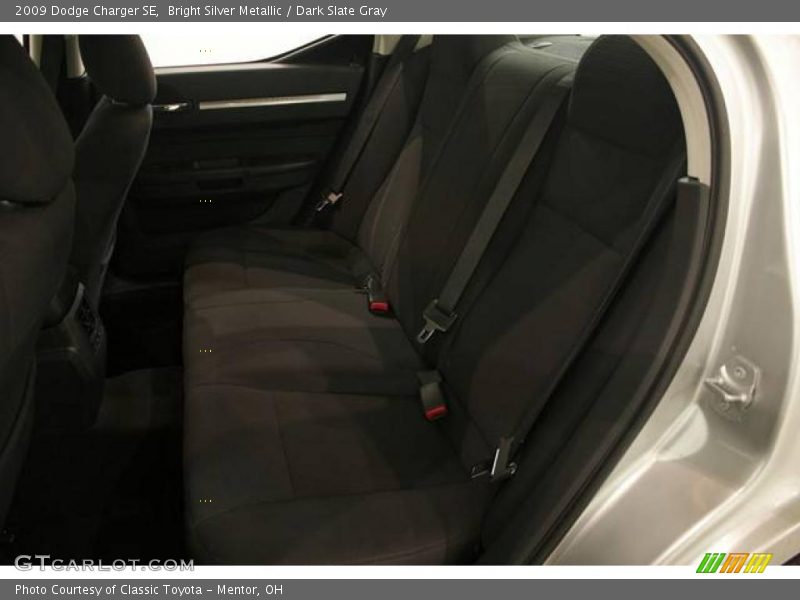 Bright Silver Metallic / Dark Slate Gray 2009 Dodge Charger SE