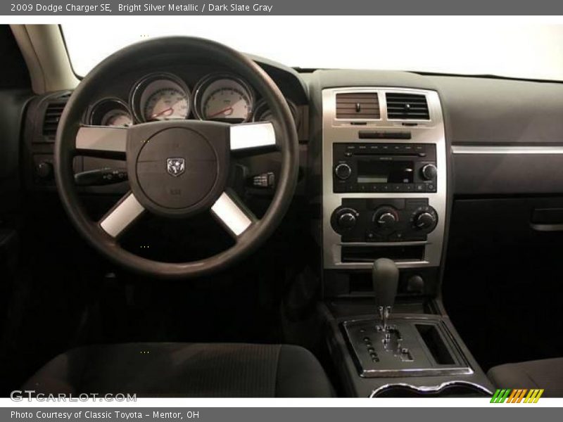 Bright Silver Metallic / Dark Slate Gray 2009 Dodge Charger SE
