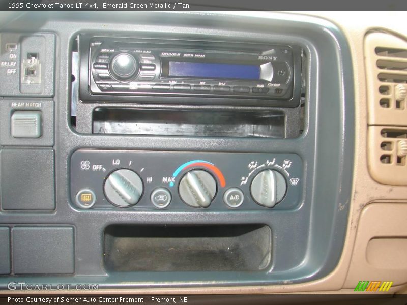 Emerald Green Metallic / Tan 1995 Chevrolet Tahoe LT 4x4