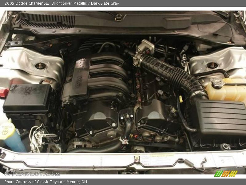 Bright Silver Metallic / Dark Slate Gray 2009 Dodge Charger SE