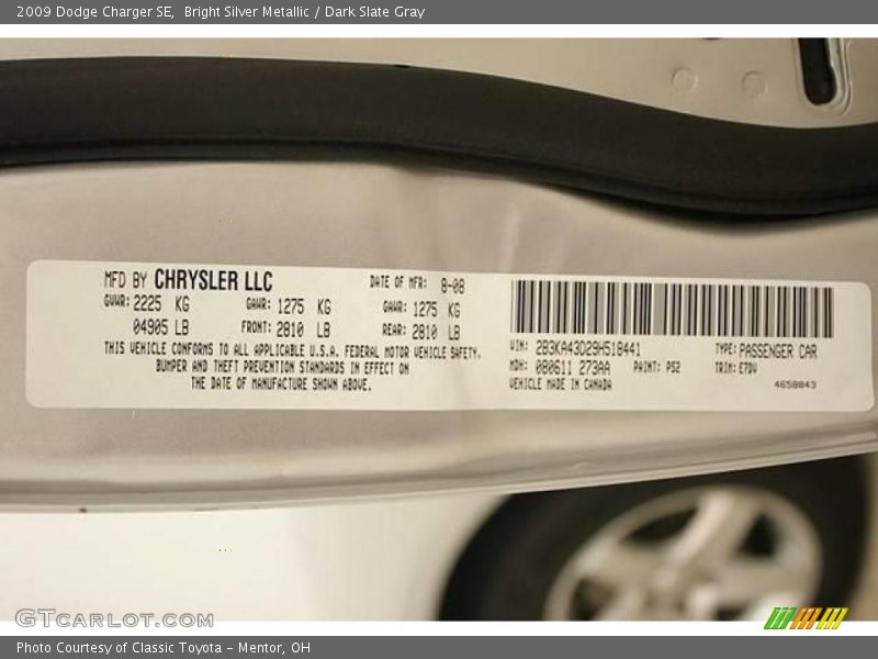 Bright Silver Metallic / Dark Slate Gray 2009 Dodge Charger SE