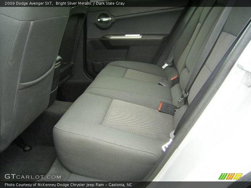 Bright Silver Metallic / Dark Slate Gray 2009 Dodge Avenger SXT