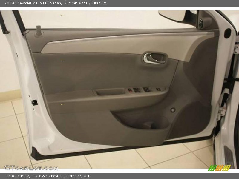 Summit White / Titanium 2009 Chevrolet Malibu LT Sedan