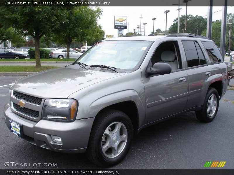Graystone Metallic / Gray 2009 Chevrolet TrailBlazer LT 4x4