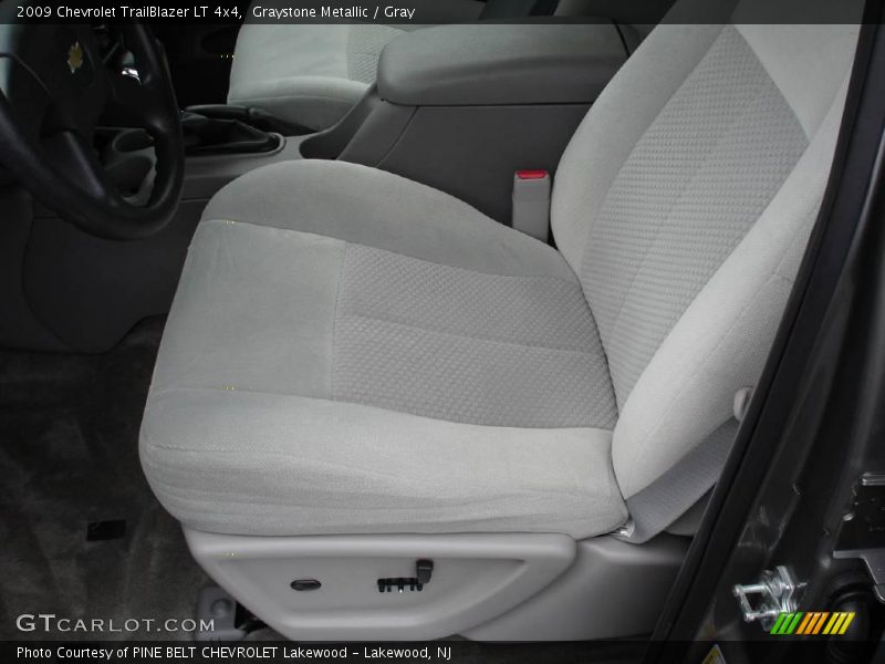 Graystone Metallic / Gray 2009 Chevrolet TrailBlazer LT 4x4