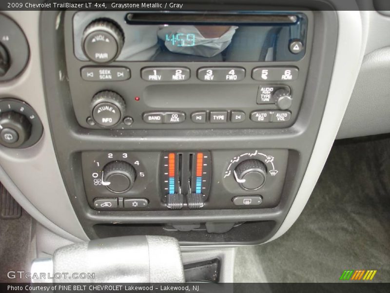 Graystone Metallic / Gray 2009 Chevrolet TrailBlazer LT 4x4
