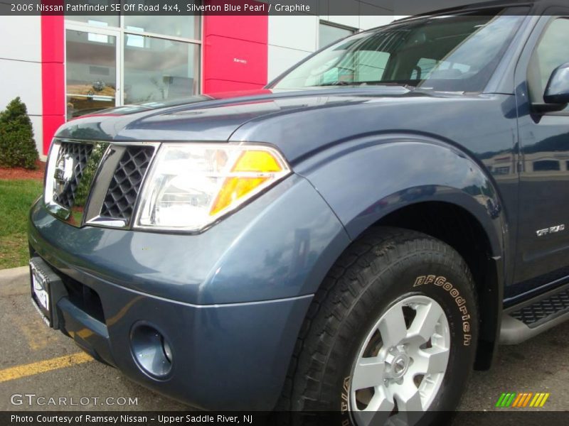 Silverton Blue Pearl / Graphite 2006 Nissan Pathfinder SE Off Road 4x4