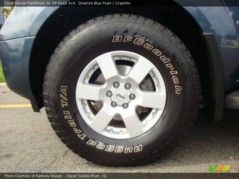 Silverton Blue Pearl / Graphite 2006 Nissan Pathfinder SE Off Road 4x4