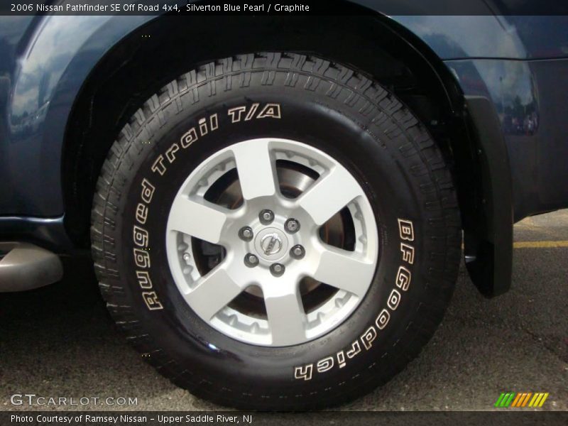 Silverton Blue Pearl / Graphite 2006 Nissan Pathfinder SE Off Road 4x4