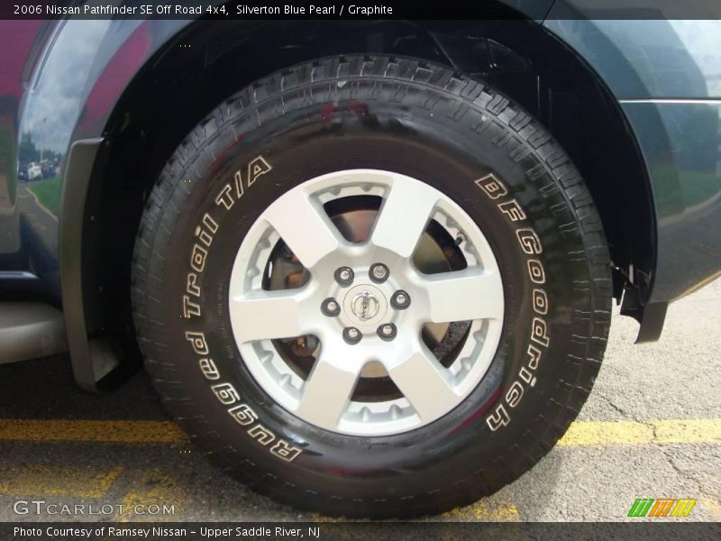 Silverton Blue Pearl / Graphite 2006 Nissan Pathfinder SE Off Road 4x4