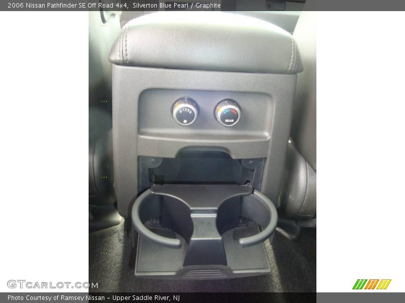 Silverton Blue Pearl / Graphite 2006 Nissan Pathfinder SE Off Road 4x4