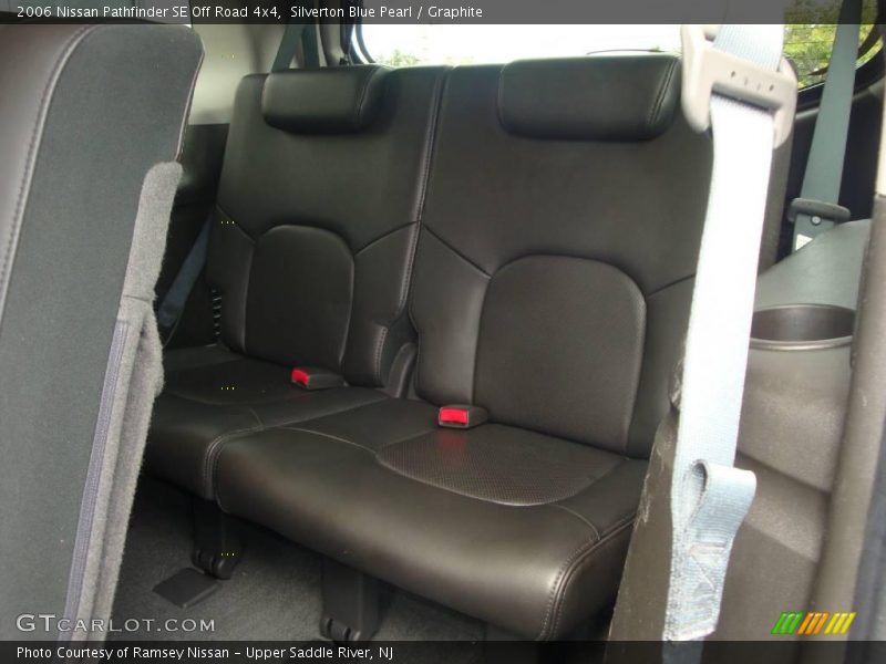 Silverton Blue Pearl / Graphite 2006 Nissan Pathfinder SE Off Road 4x4