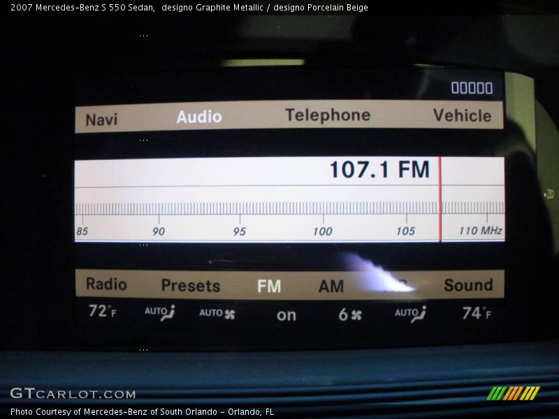 designo Graphite Metallic / designo Porcelain Beige 2007 Mercedes-Benz S 550 Sedan