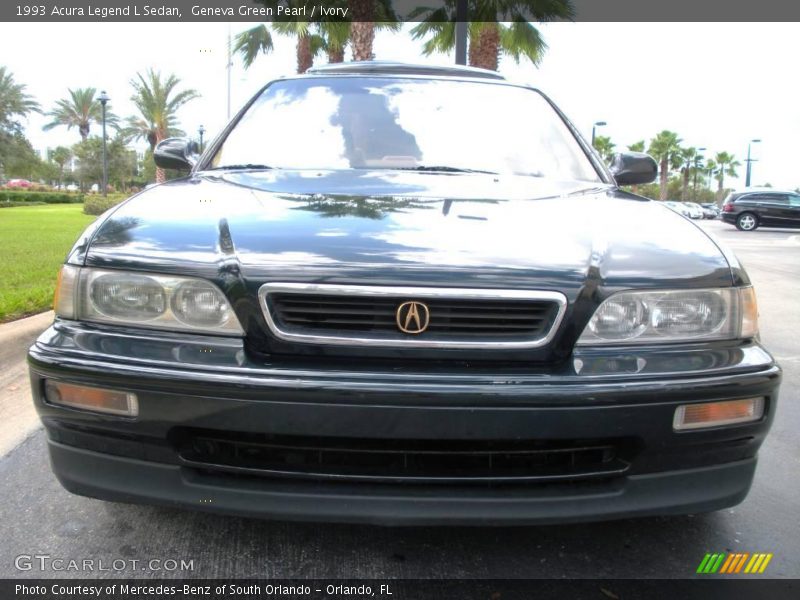 Geneva Green Pearl / Ivory 1993 Acura Legend L Sedan