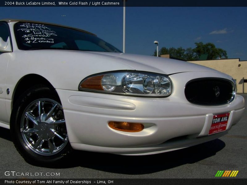 White Gold Flash / Light Cashmere 2004 Buick LeSabre Limited