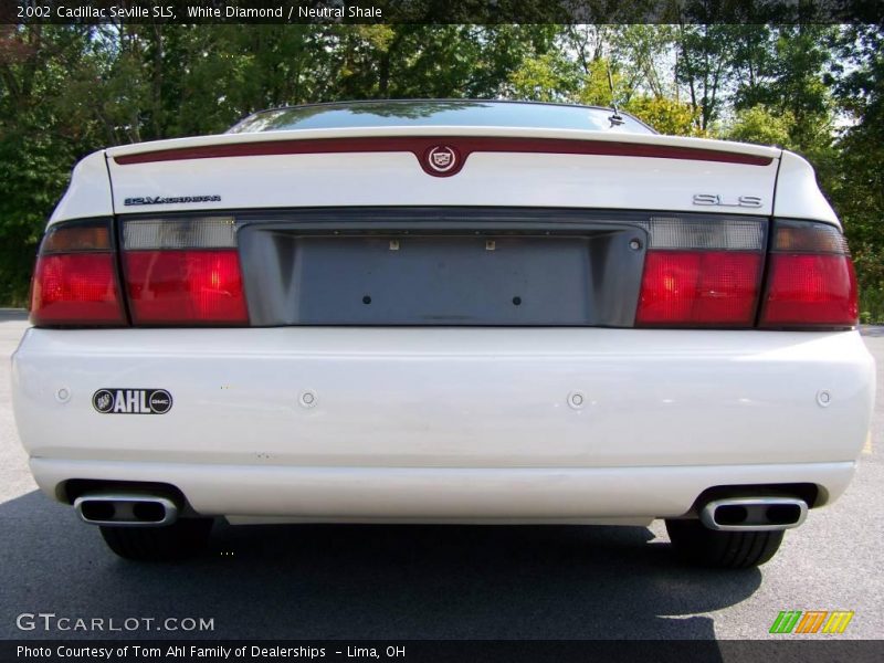 White Diamond / Neutral Shale 2002 Cadillac Seville SLS