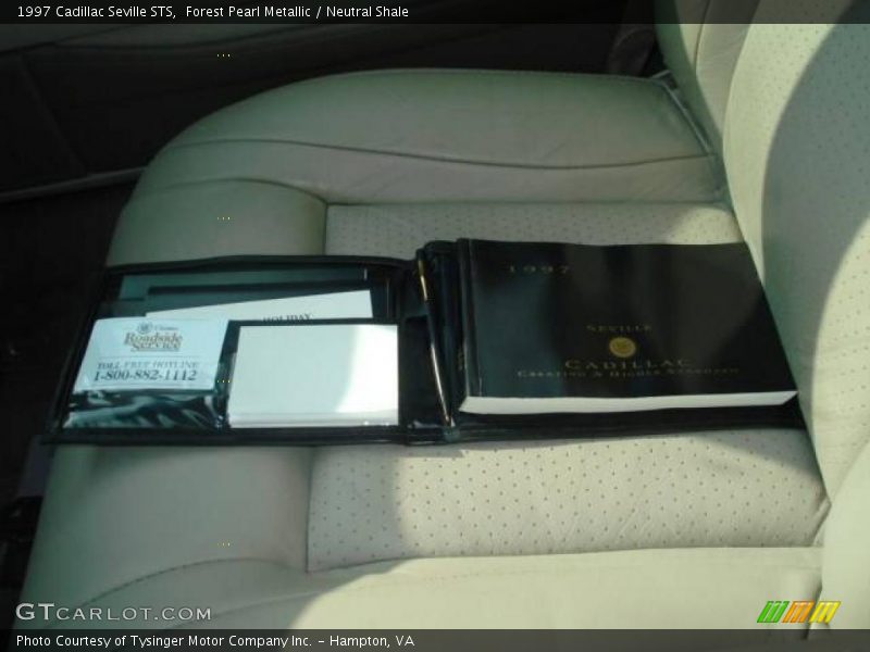 Forest Pearl Metallic / Neutral Shale 1997 Cadillac Seville STS