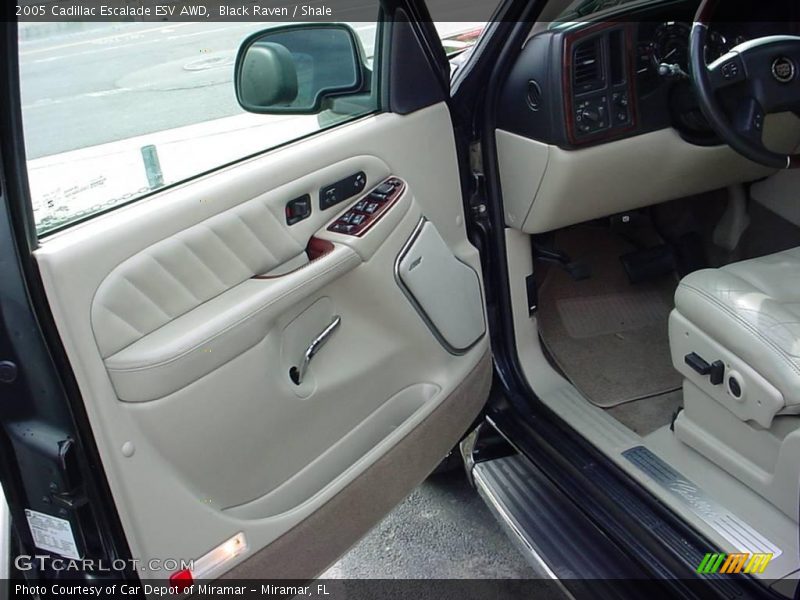 Black Raven / Shale 2005 Cadillac Escalade ESV AWD